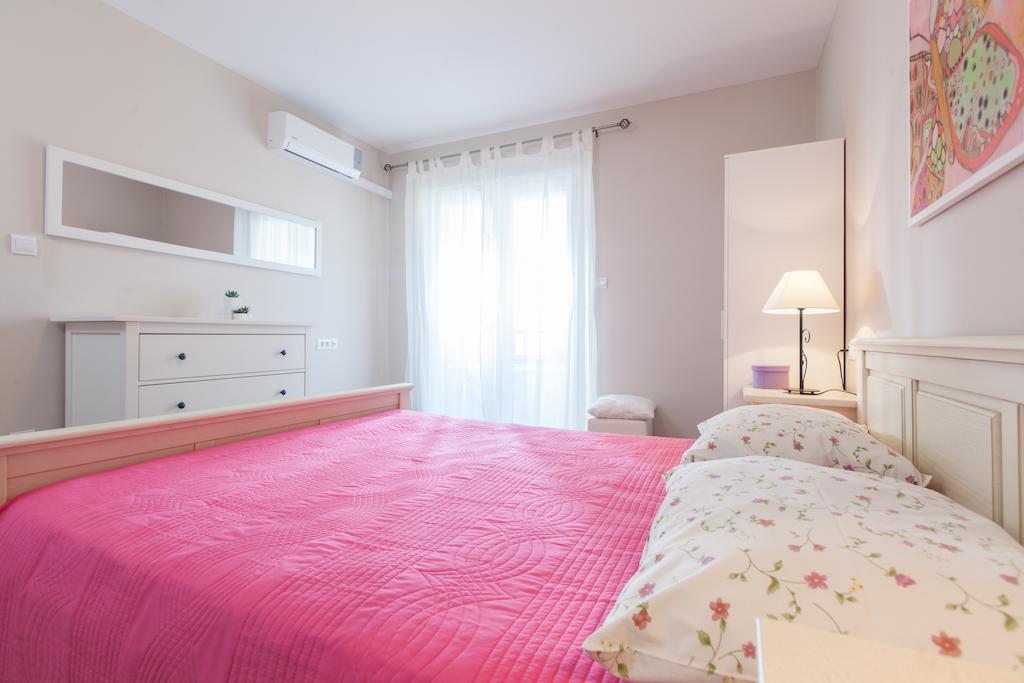 Apartments Meri Makarska Habitación foto